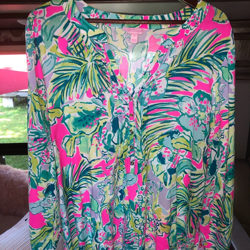 Lilly Pulitzer Top in size XL